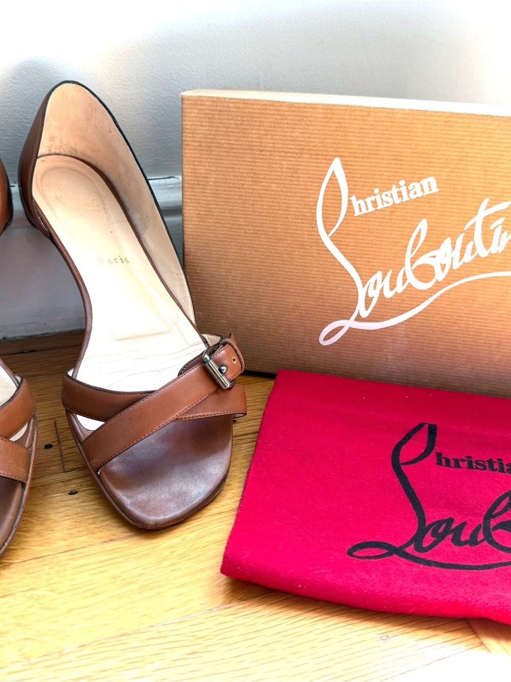 Christian Louboutin Atalanta Flat Sandal Brown Leather EU 39.5